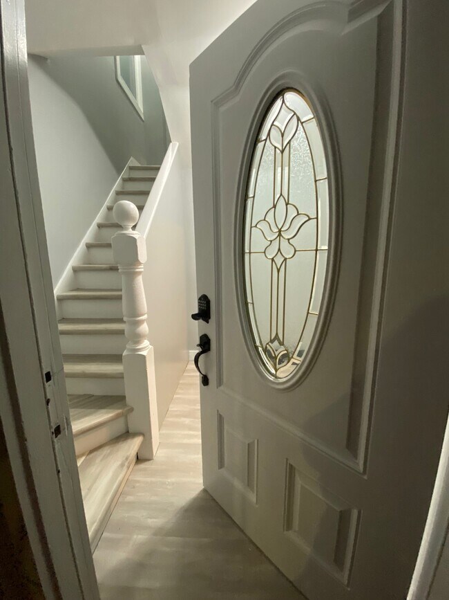 Primary Photo - 51 Sassafras St