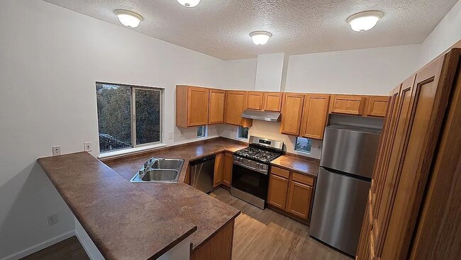 Building Photo - For Rent: "Casita de Colina" – Peaceful Li...