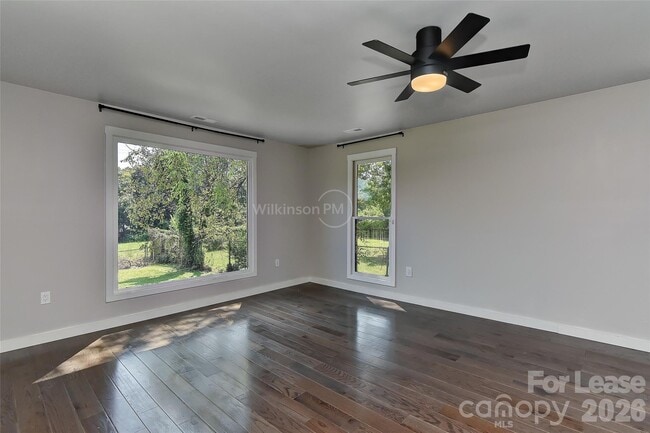 Building Photo - 2105 Highland St