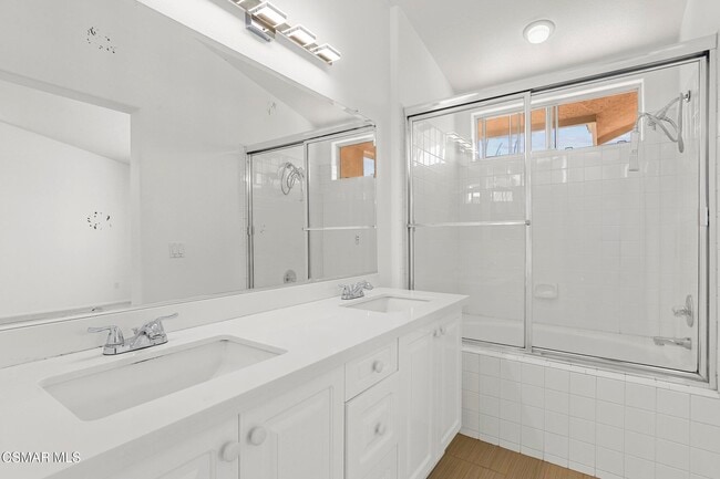 Building Photo - 495 Novara Way