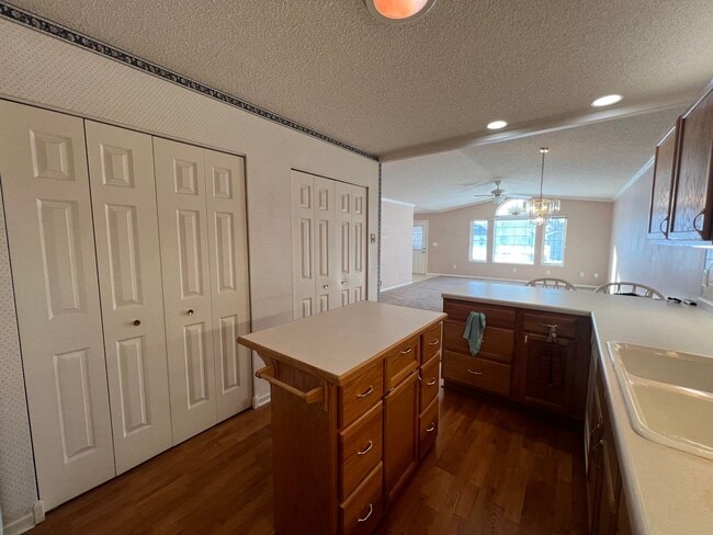 Building Photo - Beautiful 2-bedroom, 2-bathroom Townhome!