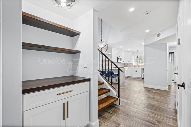 Building Photo - 2220 Haverhill Ct SE