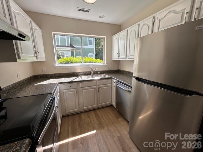 Building Photo - 17418 Tuscany Ln