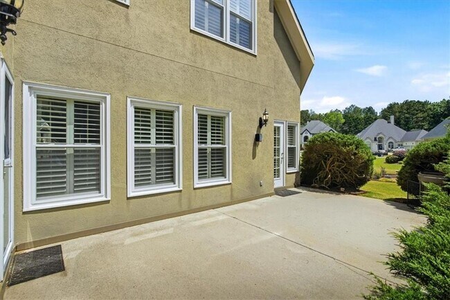 Building Photo - 210 Masters View Ct