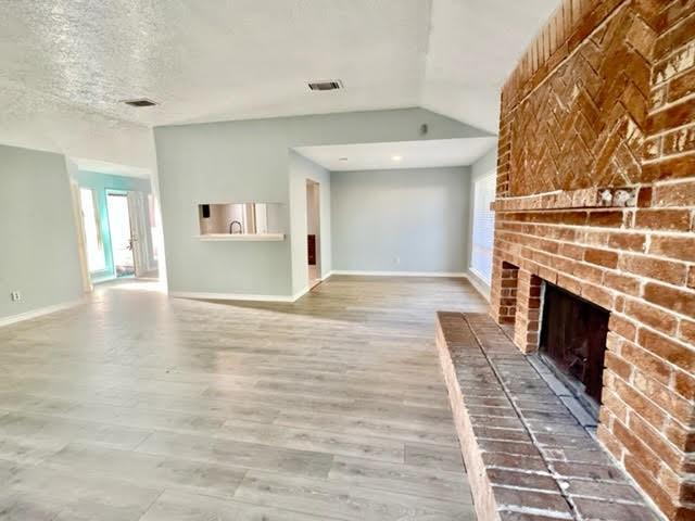 Building Photo - 102 Greenshire Dr