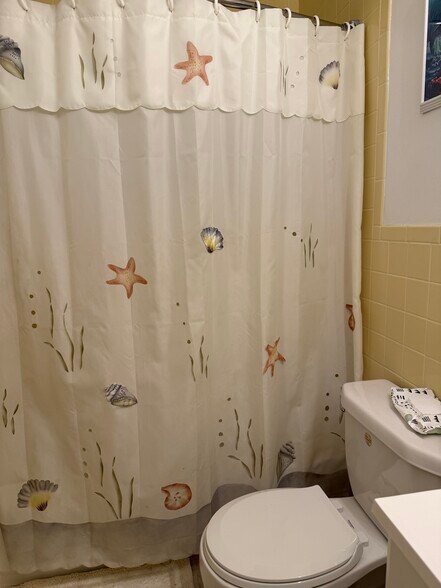 Building Photo - 75 S Las Olas Dr