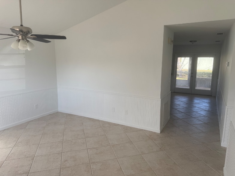 Building Photo - 430 14th St SW