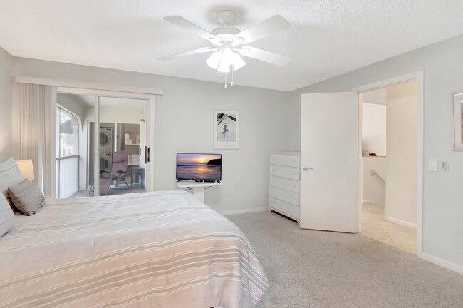 Building Photo - 6488 Via Regina
