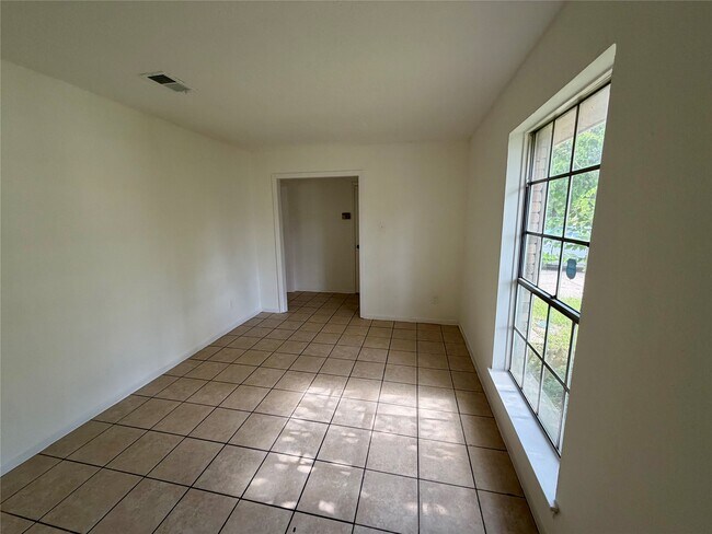 Building Photo - 12818 Segrest Dr