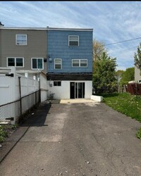 Building Photo - 883 Wedgewood Dr