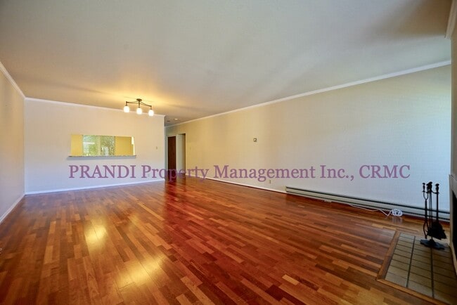 Building Photo - 2 Bedroom Condo with Waterfront Mt Tam Views