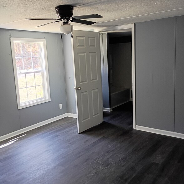 Building Photo - 115 Turkey Creek Rd