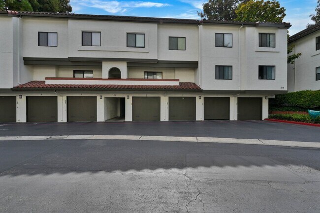Building Photo - 614 San Conrado Terrace