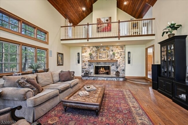 Building Photo - 545 Johnston Dr