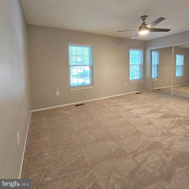 Building Photo - 6430 Shannon Station Ct