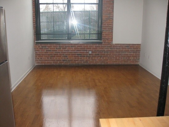 Building Photo - 160 Fremont St