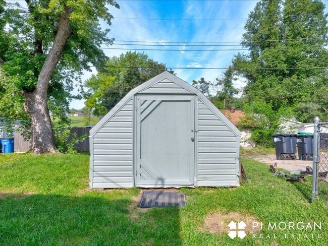 Building Photo - 4988 S 41st Ave