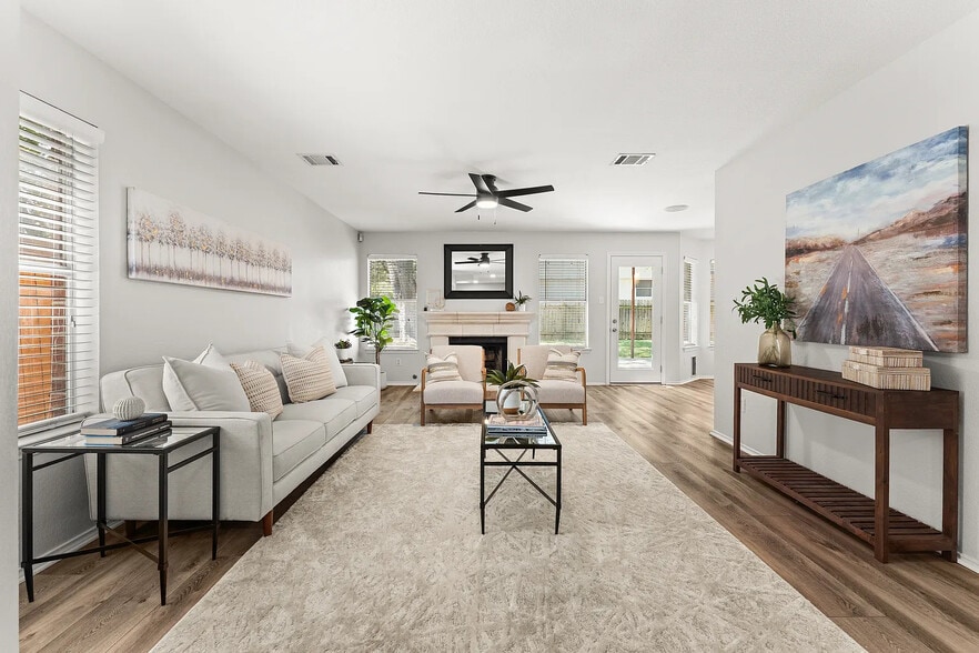 Building Photo - 1401 Wheatfall Ln