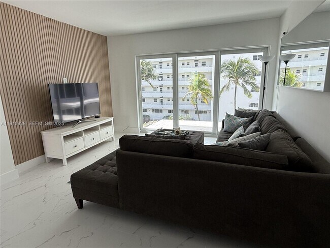 Building Photo - 1750 S Ocean Blvd