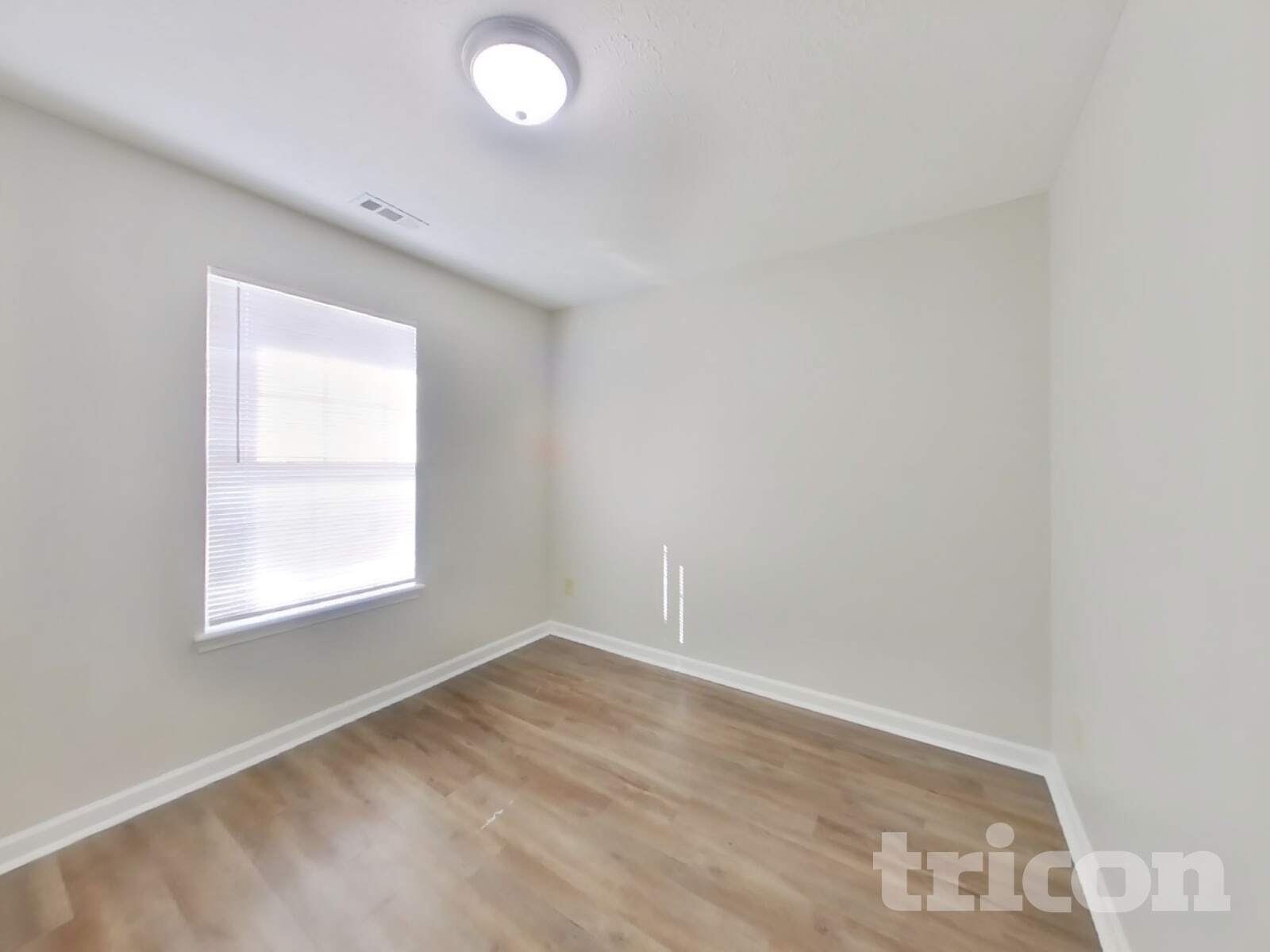 Building Photo - 1039 Central Park Blvd S