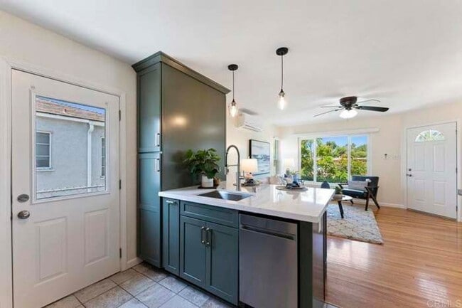 Building Photo - $3,299- Charming 2BR/1BA Home Near SDSU – ...