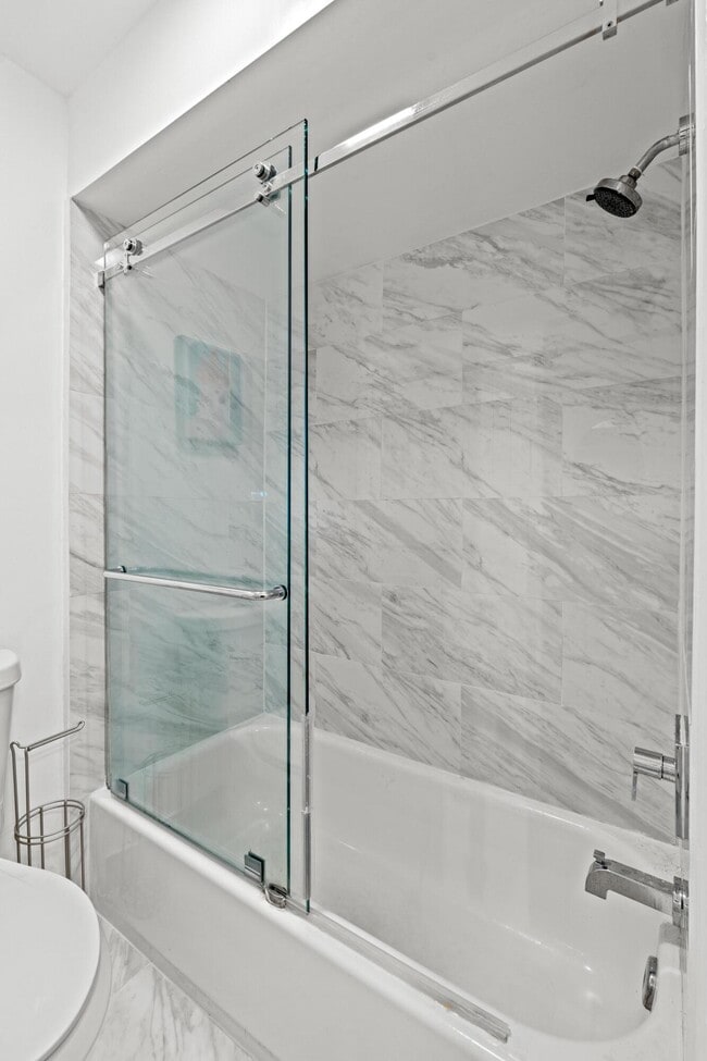 Building Photo - 149 NW 70th St