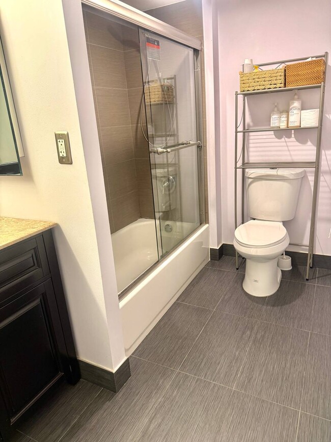 Building Photo - 290 174th St