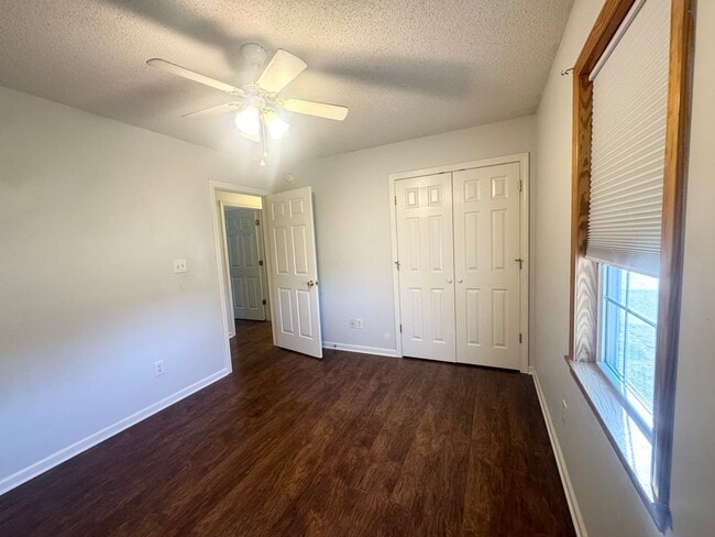 Building Photo - 200 Dramtree Dr