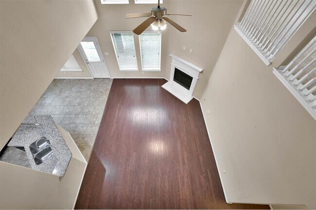 Building Photo - 2458 Garden Falls Dr
