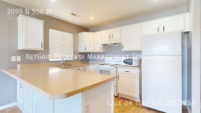 Building Photo - 2099 N 550 W