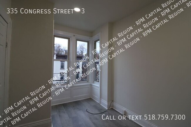 Building Photo - 335 Congress St