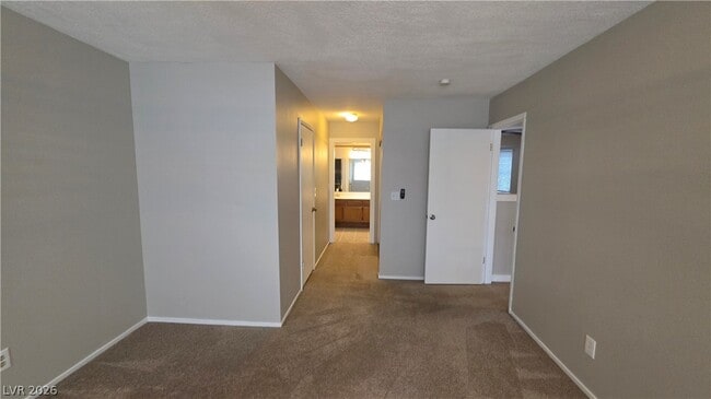 Building Photo - 112 Menta Ct