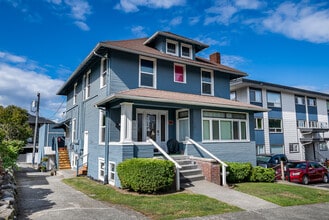 Building Photo - Nassau