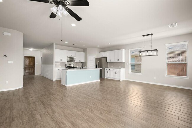Building Photo - 5417 Vanner Path