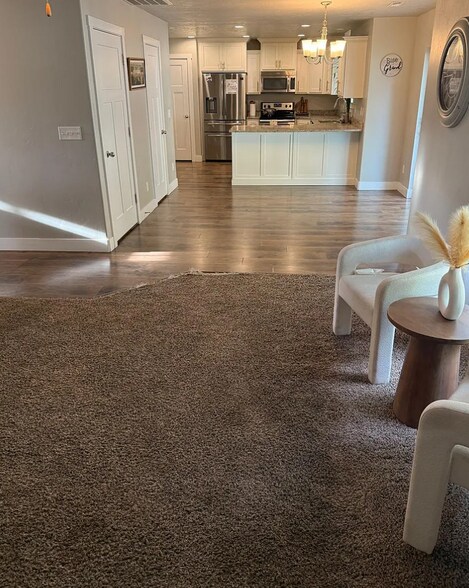 Building Photo - 12 N 450 W