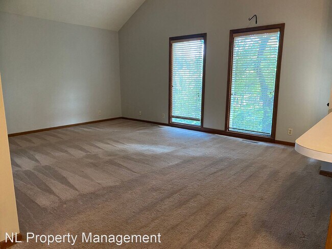 Building Photo - 2 br, 2 bath House - 3523 Comstock Ave.