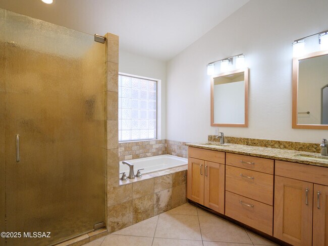 Building Photo - 6831 W Rifle Way