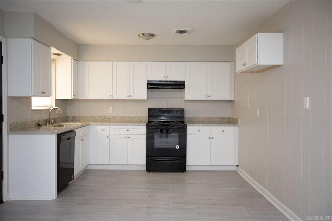 Building Photo - 5800 Hopson Dr