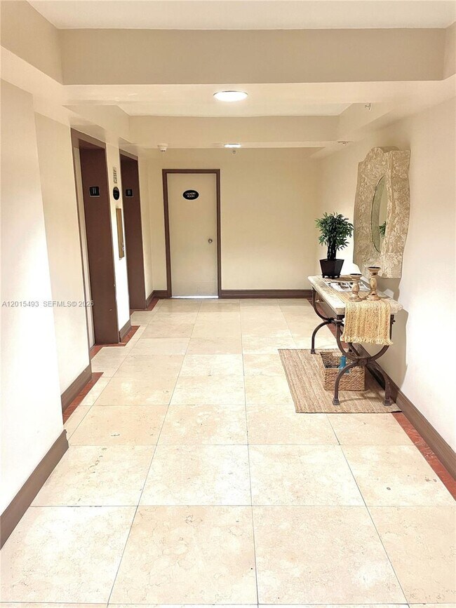 Building Photo - 9195 Collins Ave