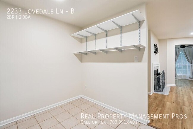 Building Photo - 2233 Lovedale Ln