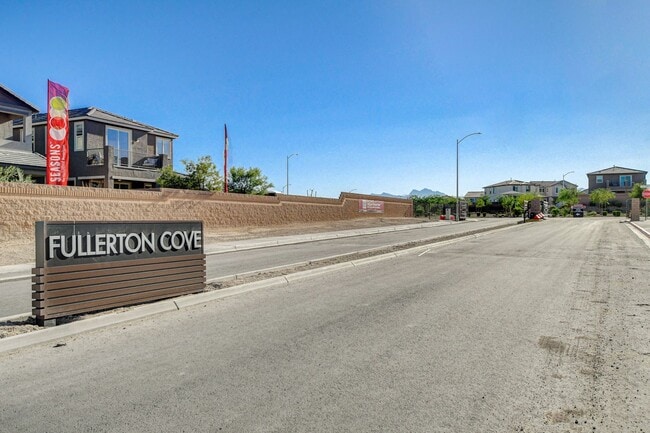 Building Photo - Newly built Home, gated
