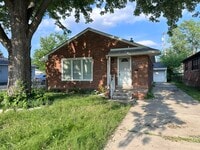 Building Photo - 4697 Pelham St