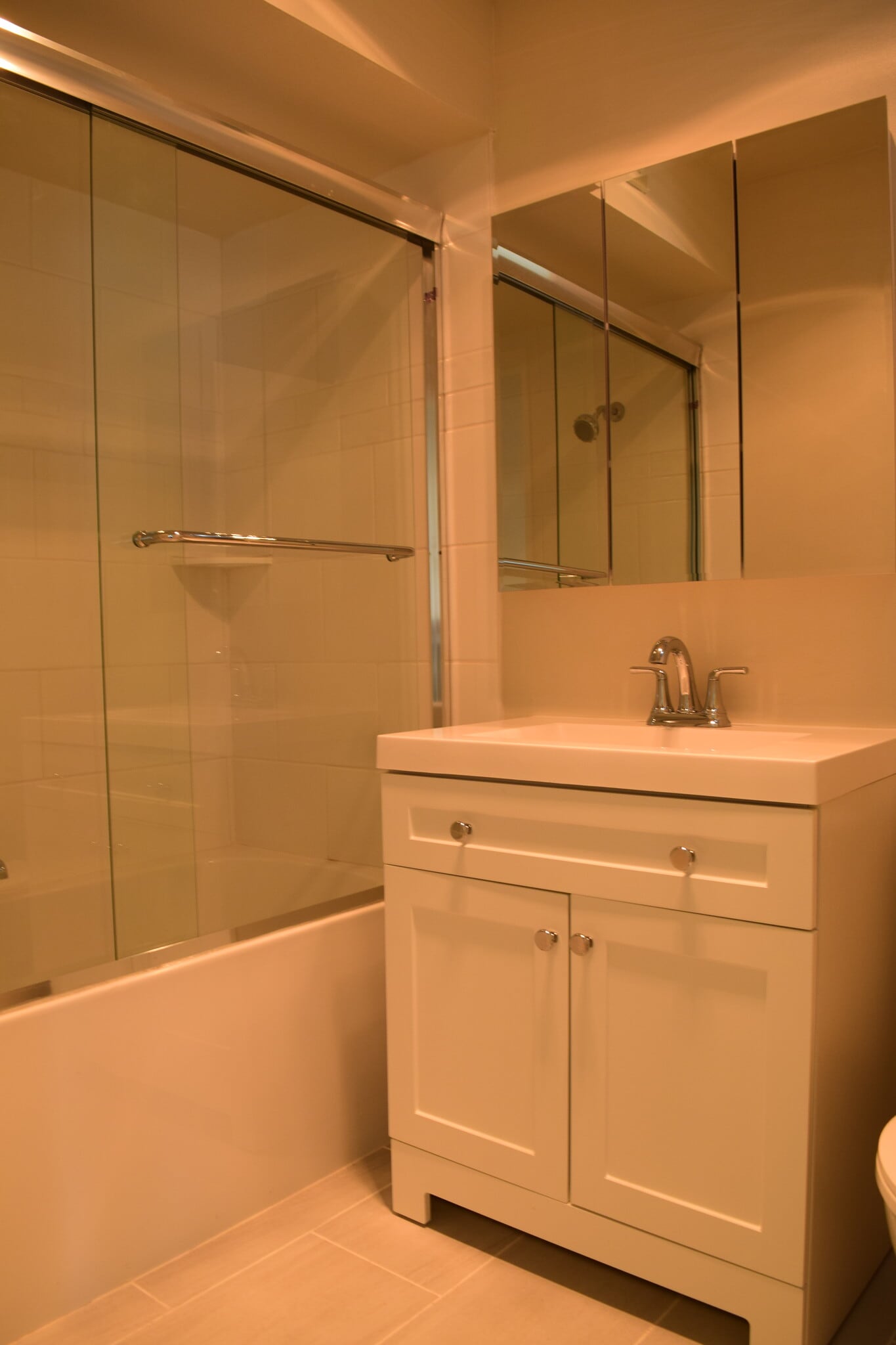 Building Photo - 575 Esplanade