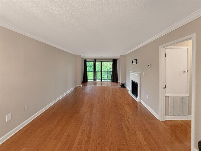 Building Photo - 1308 Pine Heights Dr NE