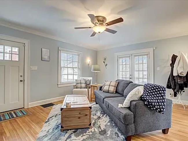 Building Photo - 528 W 43rd St