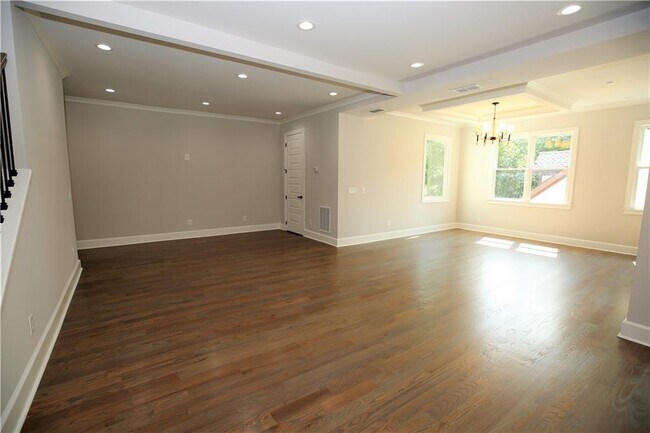 Building Photo - 957 Briarcliff Rd NE