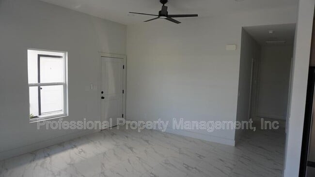 Building Photo - 2908 Charlie Rd