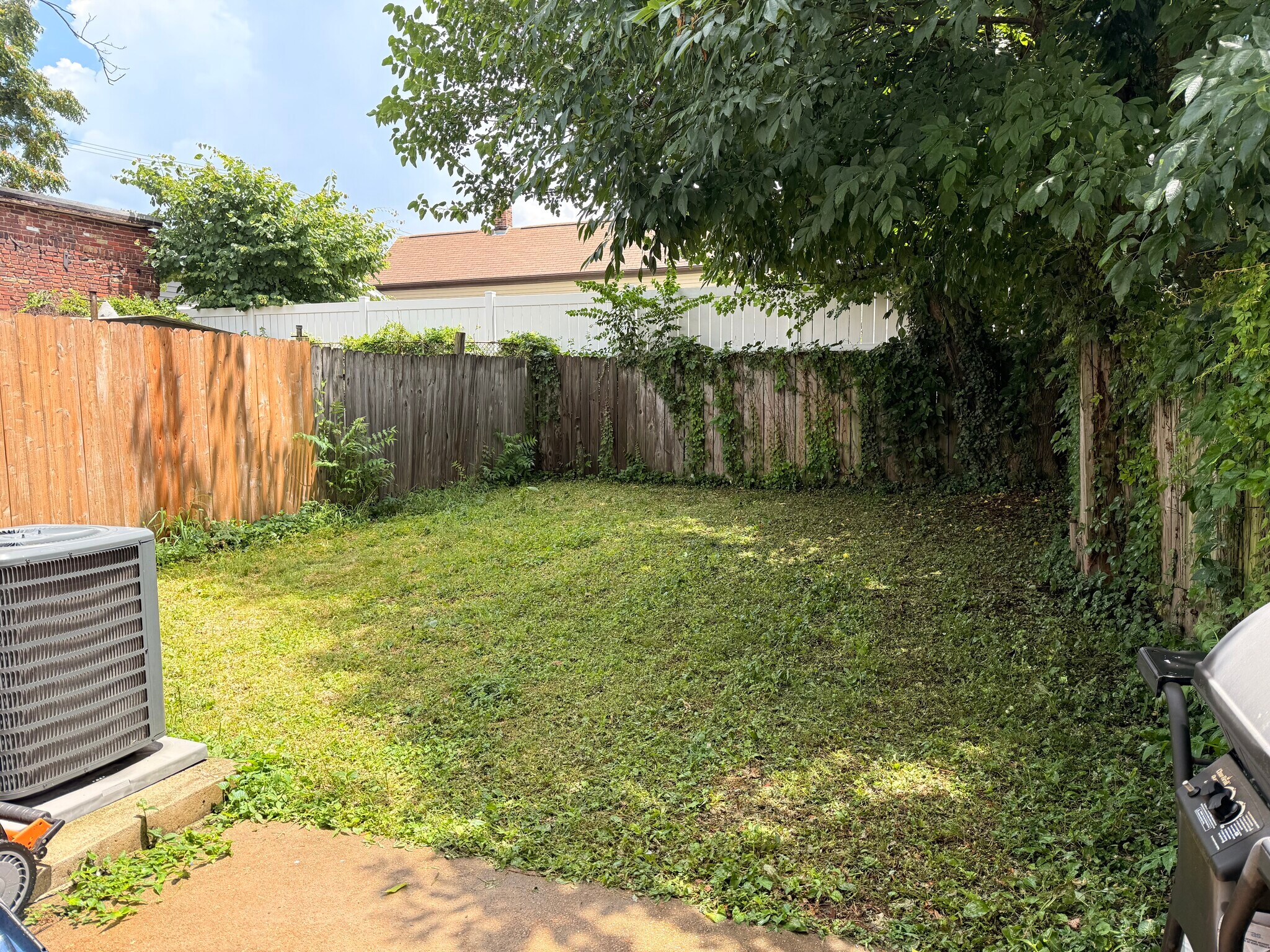 Building Photo - 1924 Macklind Ave