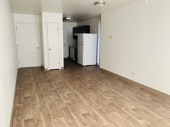 Building Photo - Beaverhead Villas Apartments