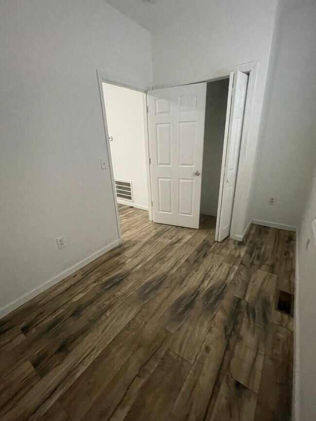 Building Photo - 79 Broad St